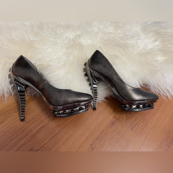 Metropolis Steam Punk Heels - Picture 8 of 8
